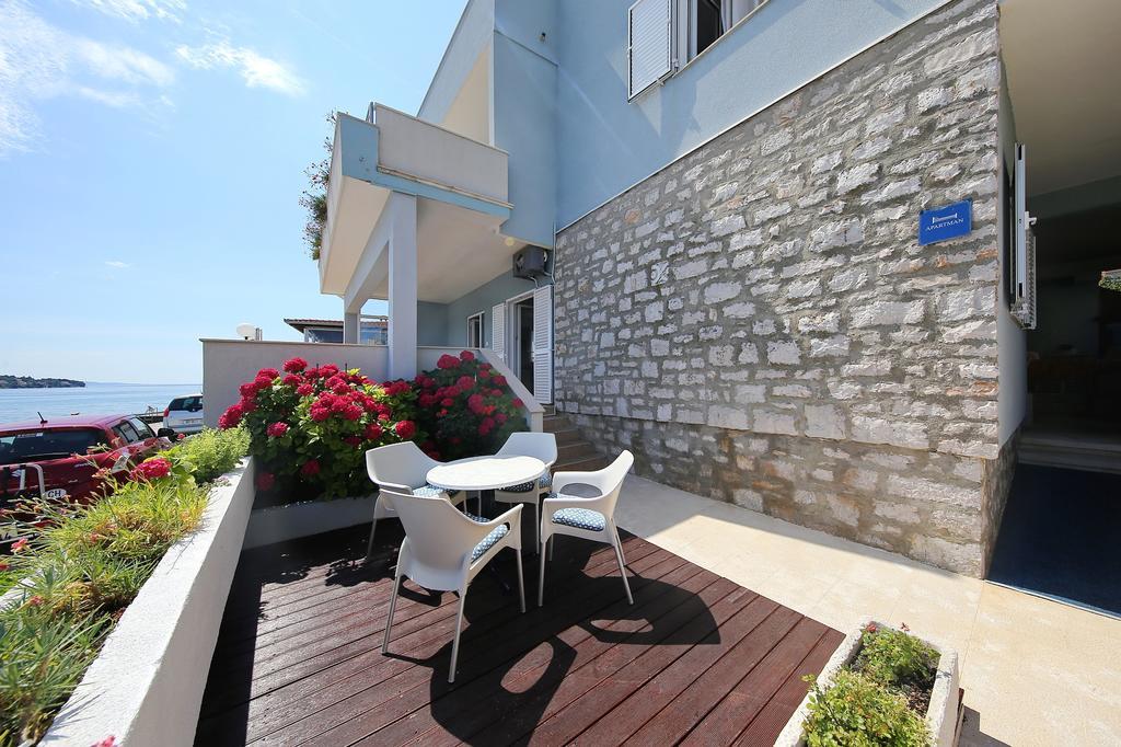 Punta Preko Apartments Zewnętrze zdjęcie